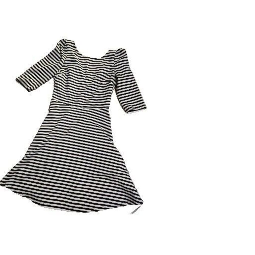 Black And Off White Stripped Illusions Flare Twirl  Pixley Dress Size Small